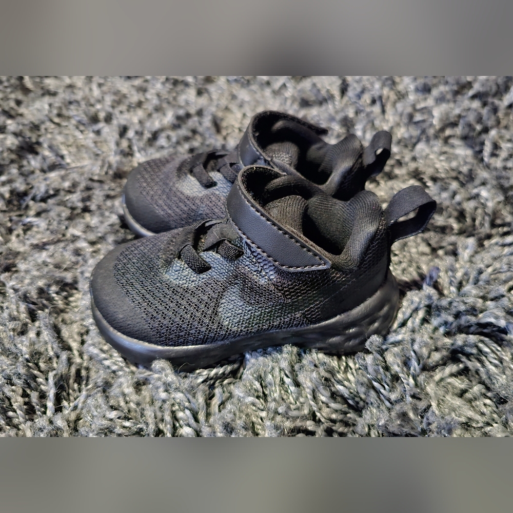 Nike Revolution 6 NN